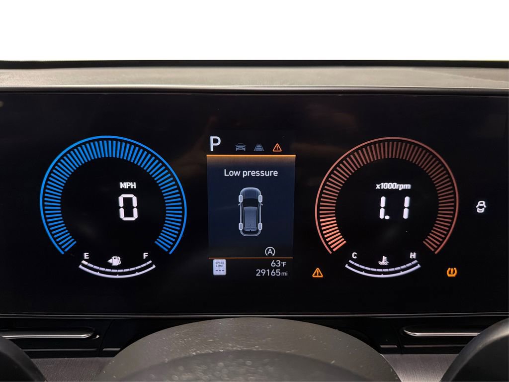 Used 2025 Hyundai Kona SE image 16