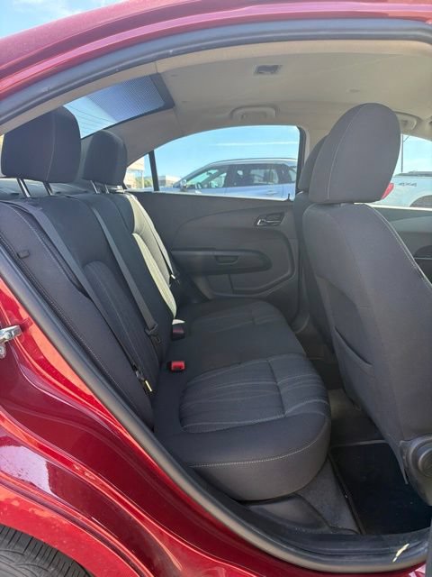 Used 2018 Chevrolet Sonic LT w/ Convenience Package FWD image 7