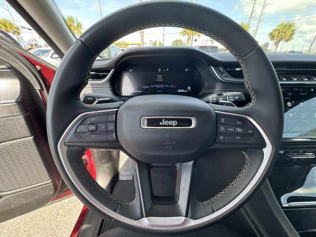 Used 2023 Jeep Grand Cherokee L Laredo image 22