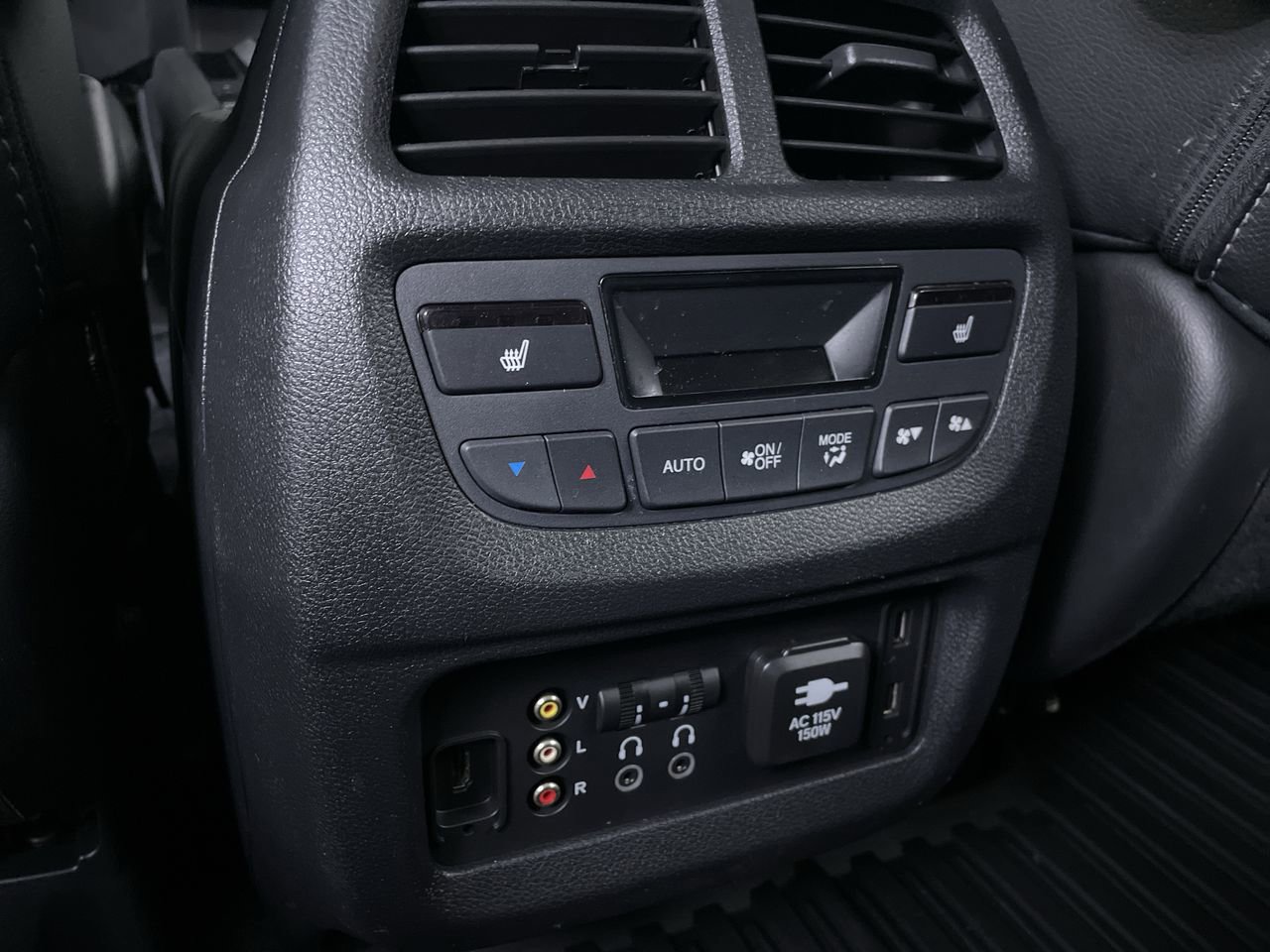 Used 2017 Honda Pilot Elite image 33