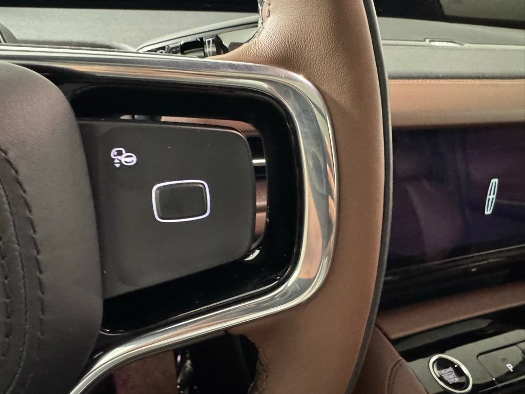 New 2026 Lincoln Navigator Reserve AWD/4WD image 45