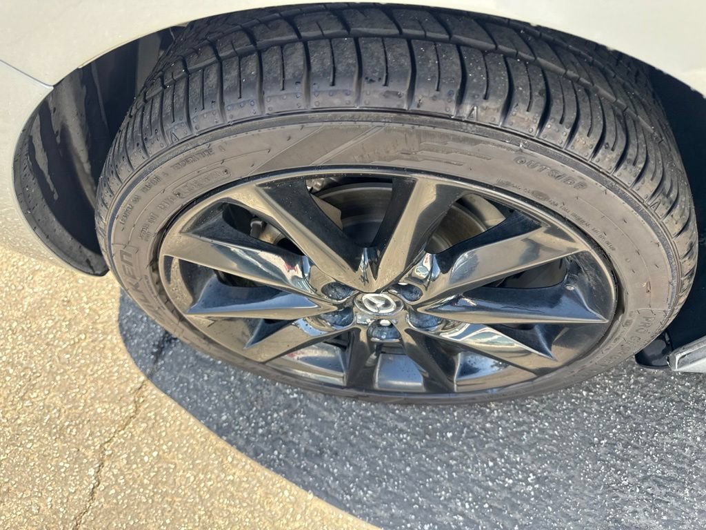 Used 2018 MAZDA MAZDA3 Touring FWD image 12