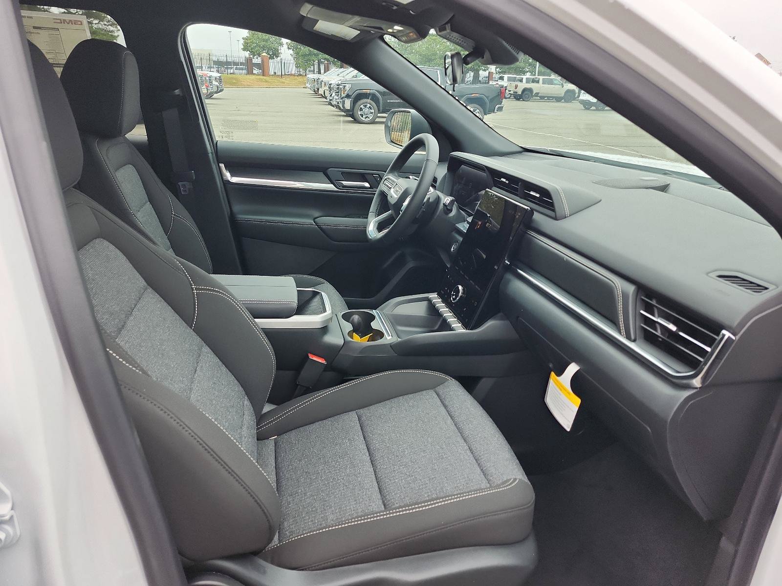New 2026 GMC Terrain Elevation FWD image 6