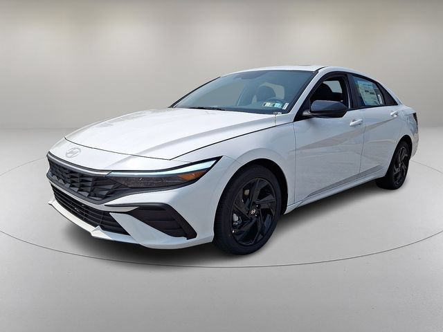 New 2026 Hyundai Elantra SEL Sport FWD video 3
