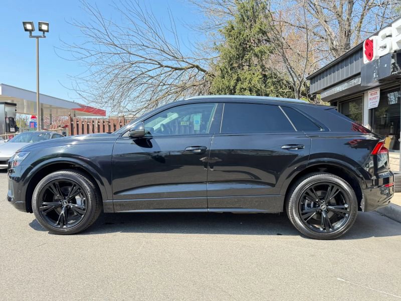 Used 2023 Audi Q8 Premium Plus w/ Premium Plus Package AWD/4WD image 9