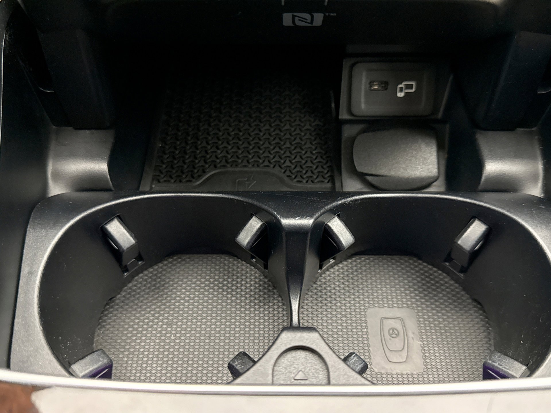 Used 2022 Mercedes-Benz E 350 4MATIC Sedan image 17