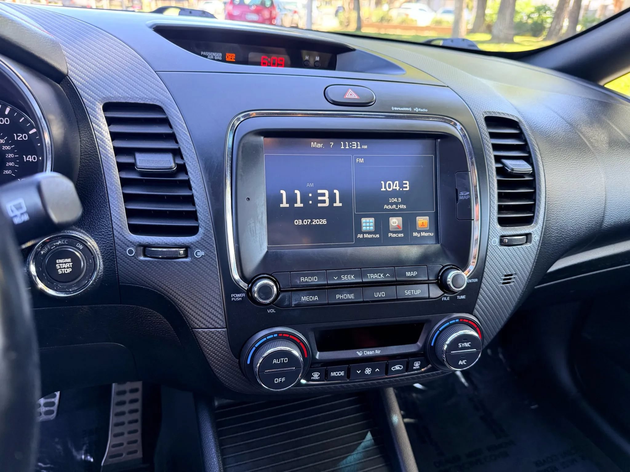 Used 2017 Kia Forte SX FWD image 18