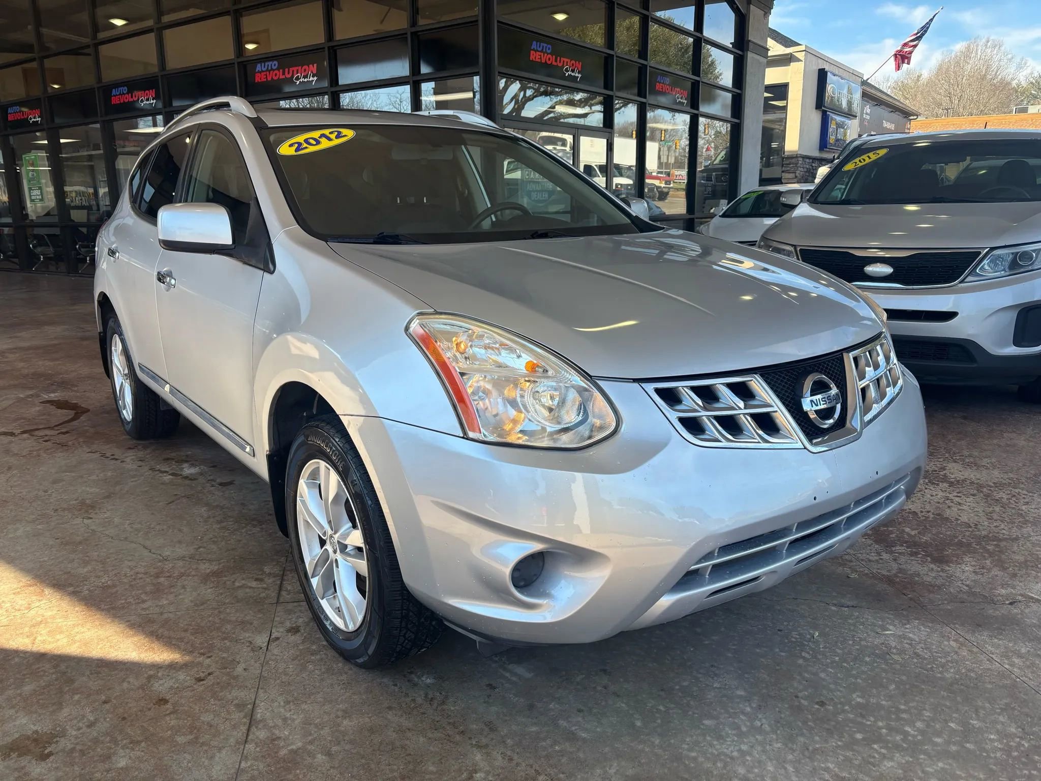 Used 2012 Nissan Rogue SV w/ Premium Pkg image 1