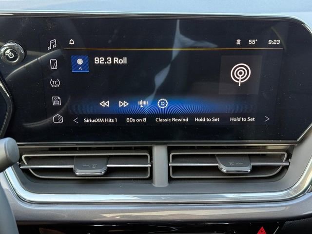 New 2026 Chevrolet Trax ACTIV w/ Sunroof Package FWD image 12