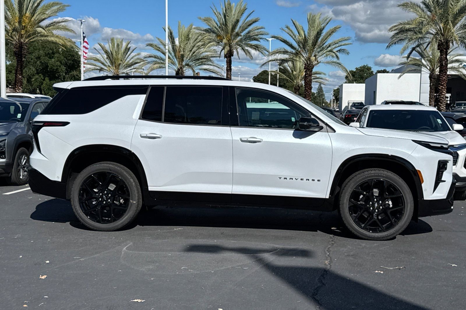 New 2026 Chevrolet Traverse RS w/ LPO, Floor Liner Package AWD/4WD image 2