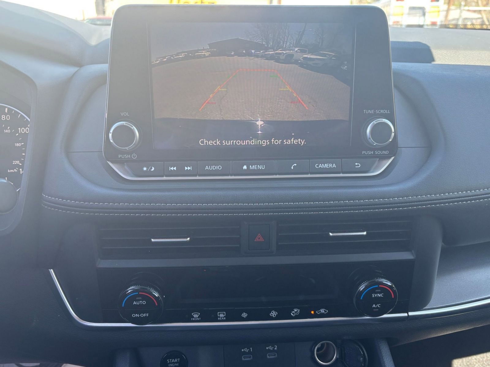 Used 2025 Nissan Rogue SV image 23