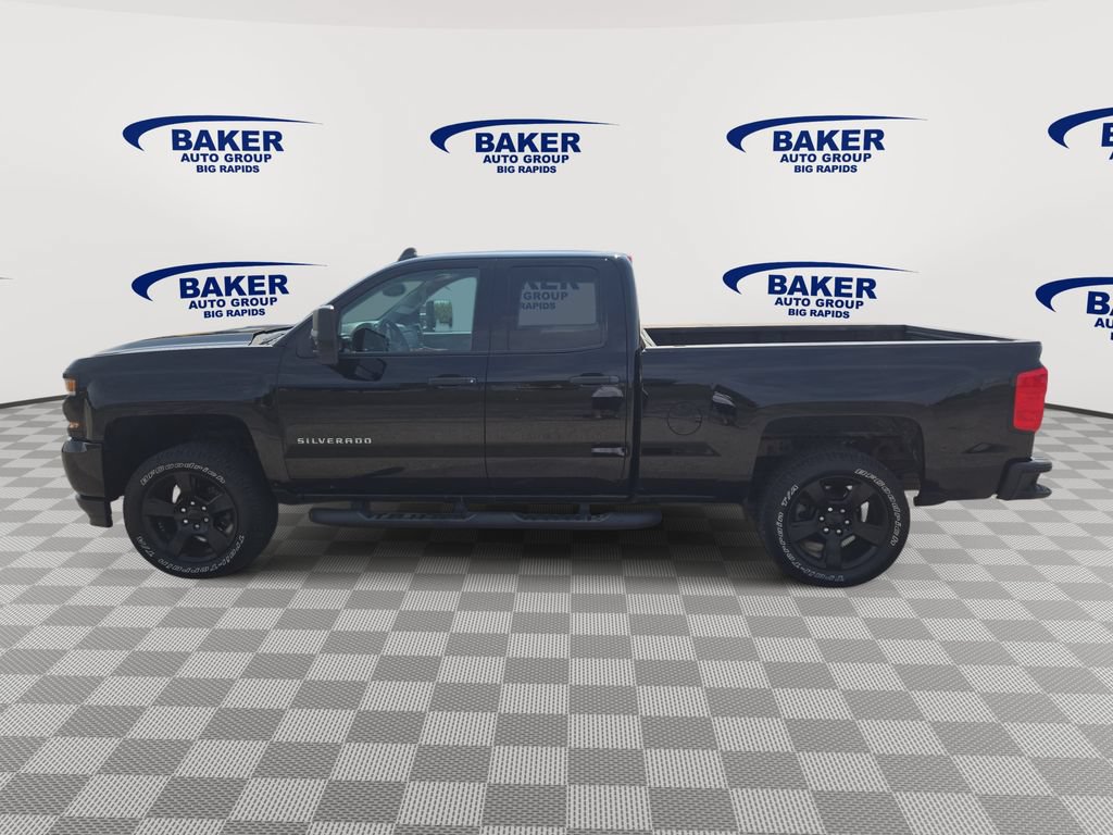 Used 2018 Chevrolet Silverado 1500 Custom w/ Custom Value Package AWD/4WD image 7