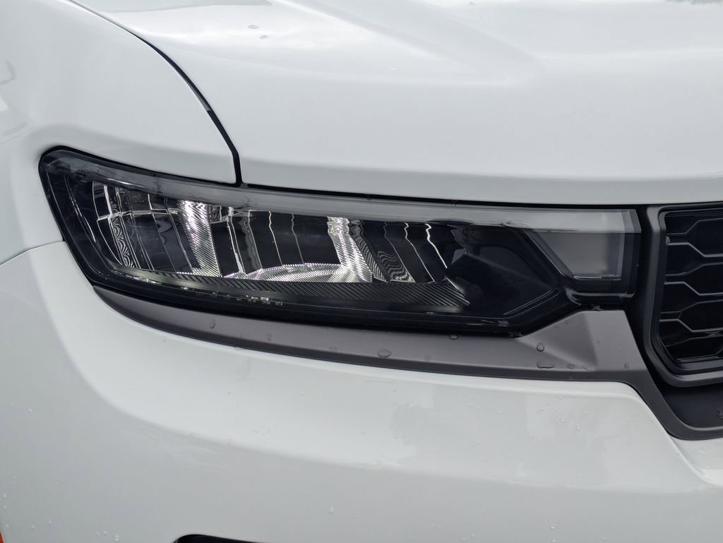 New 2026 Jeep Grand Cherokee Altitude RWD image 10