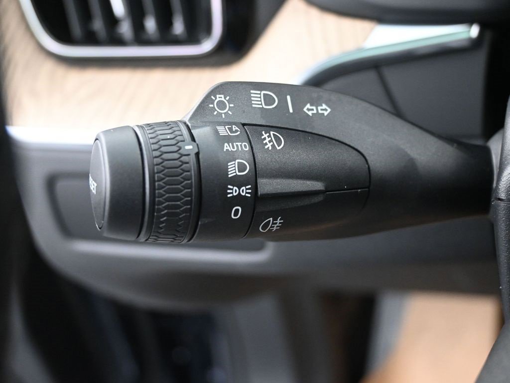 New 2026 Volvo XC60 B5 Plus w/ Protection Package Premier image 16