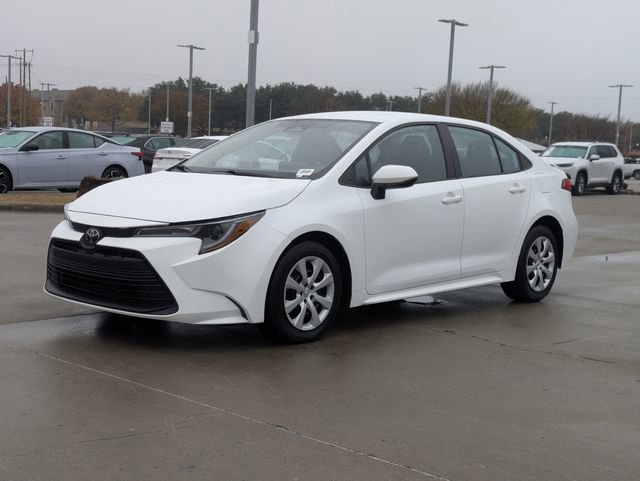 Used 2023 Toyota Corolla LE image 10