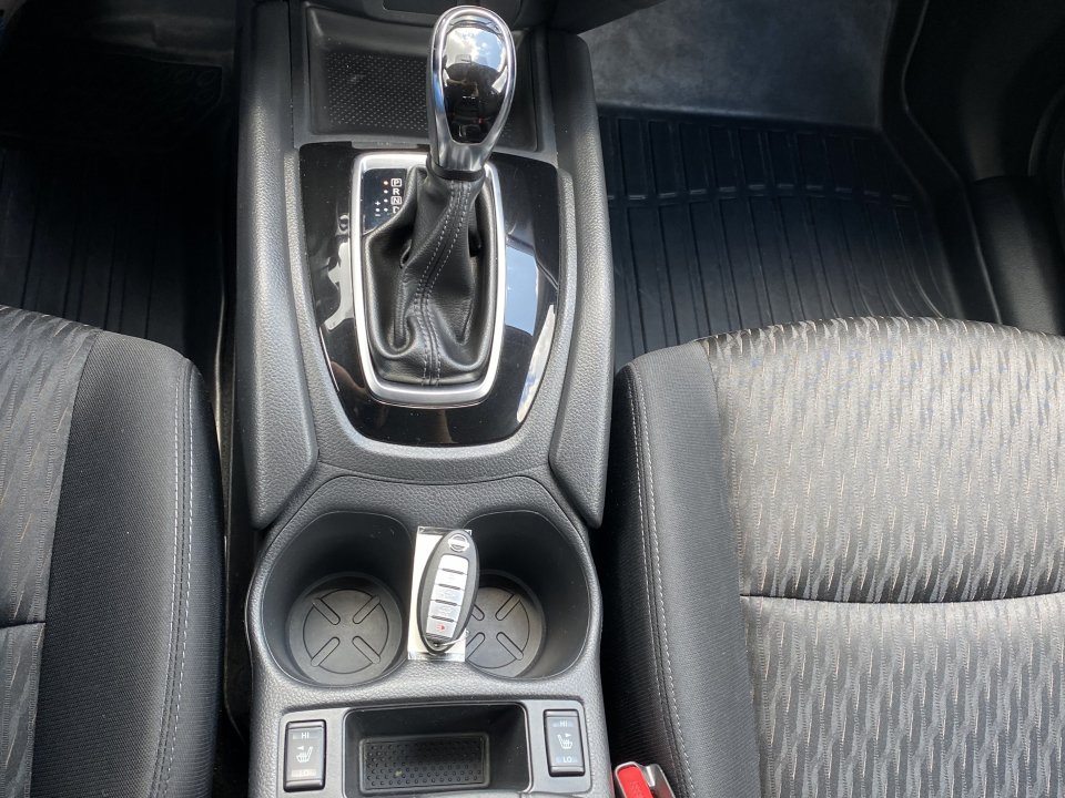 Used 2018 Nissan Rogue SV FWD image 15