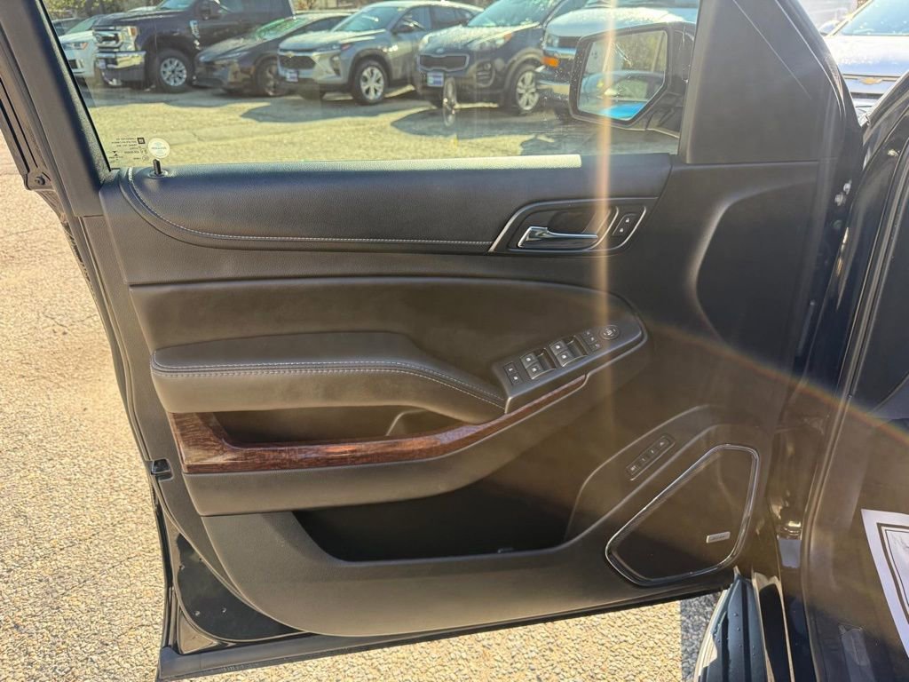 Used 2017 GMC Yukon SLT w/ Open Road Package image 10