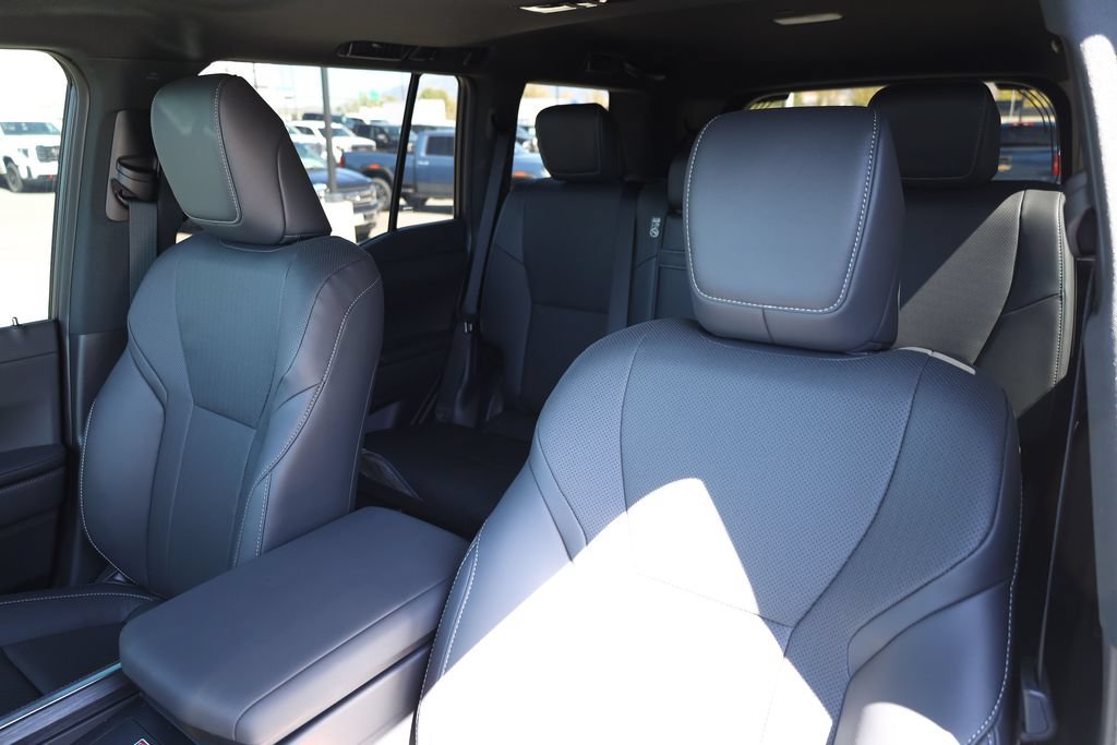 Used 2026 Lexus GX 550 w/ Cold Area Package AWD/4WD image 16