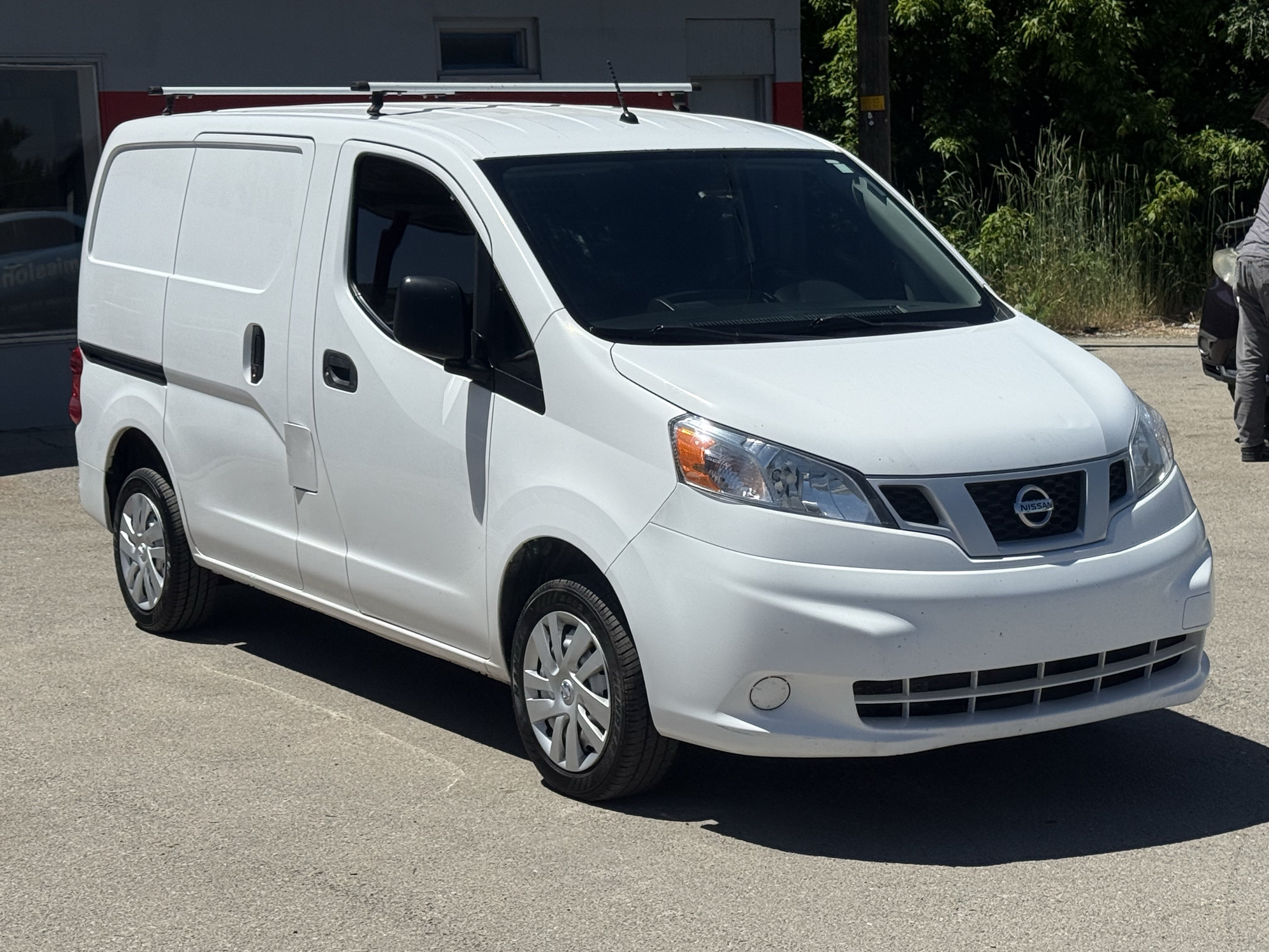 Used 2018 Nissan NV200 S FWD image 2