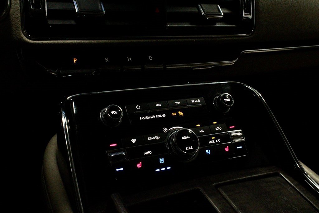 Used 2023 Lincoln Navigator Reserve w/ Equipment Group 201A image 32