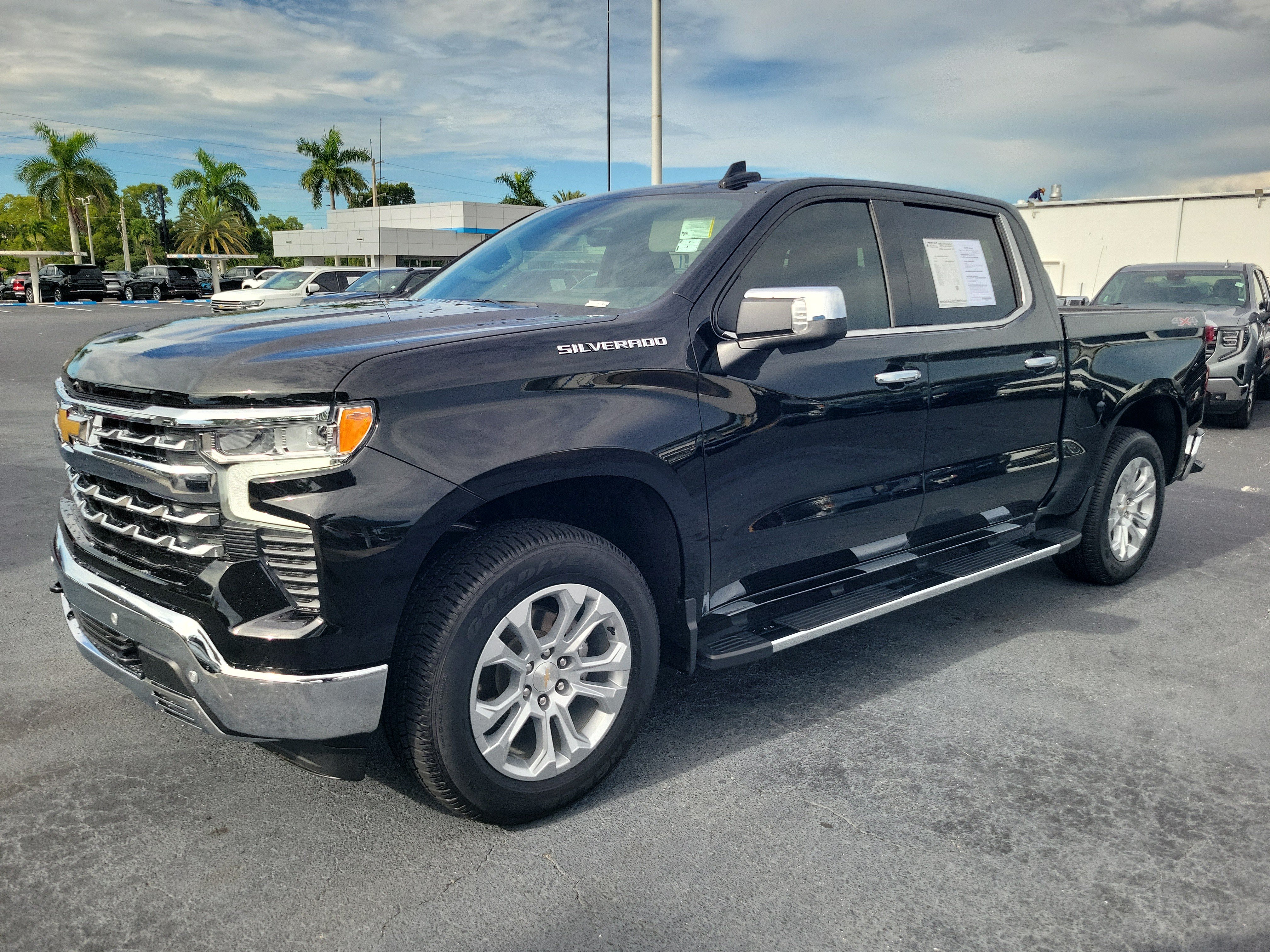Used 2025 Chevrolet Silverado 1500 LTZ w/ Technology Package AWD/4WD image 2