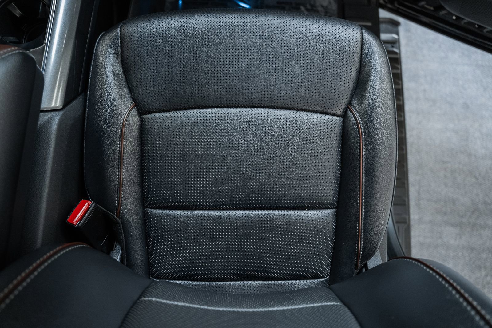 Certified 2023 Ford F150 Lariat w/ Equipment Group 502A High image 40