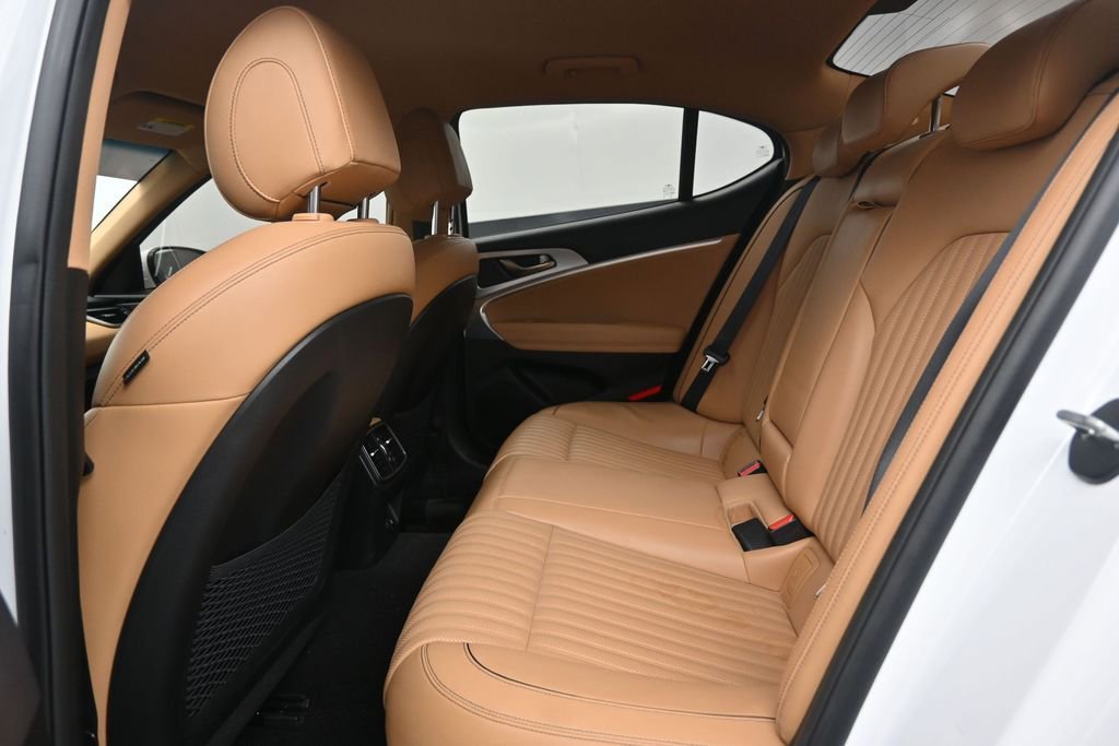 Used 2022 Genesis G70 3.3T AWD/4WD image 14