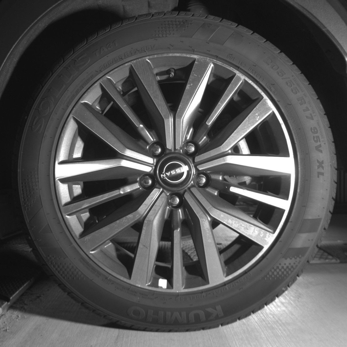 Used 2024 Nissan Kicks SV FWD image 14