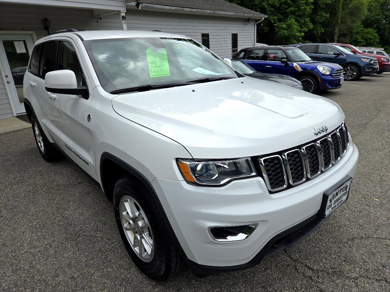 Used 2020 Jeep Grand Cherokee Laredo image 7