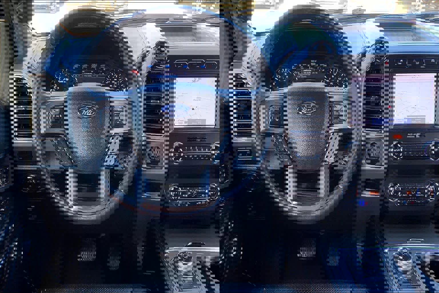 Used 2020 Ford Expedition XLT w/ Equipment Group 202A image 6