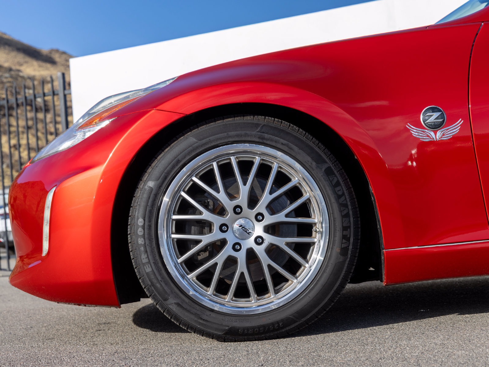 Used 2017 Nissan 370Z Roadster RWD image 4