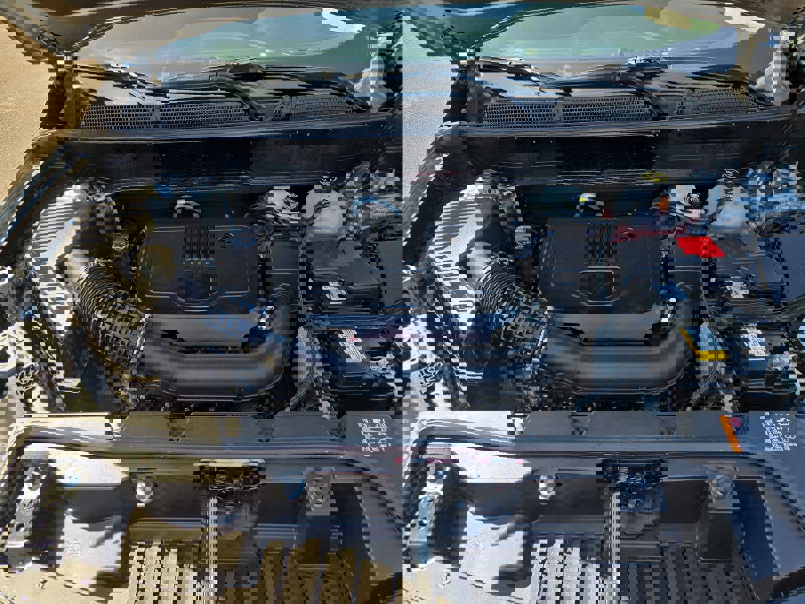 Used 2023 GMC Acadia SLE w/ Driver Convenience Package image 30