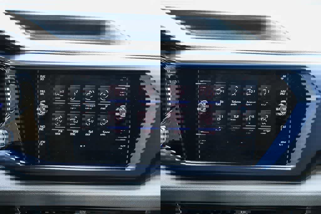 Used 2022 Volkswagen Taos SE image 16