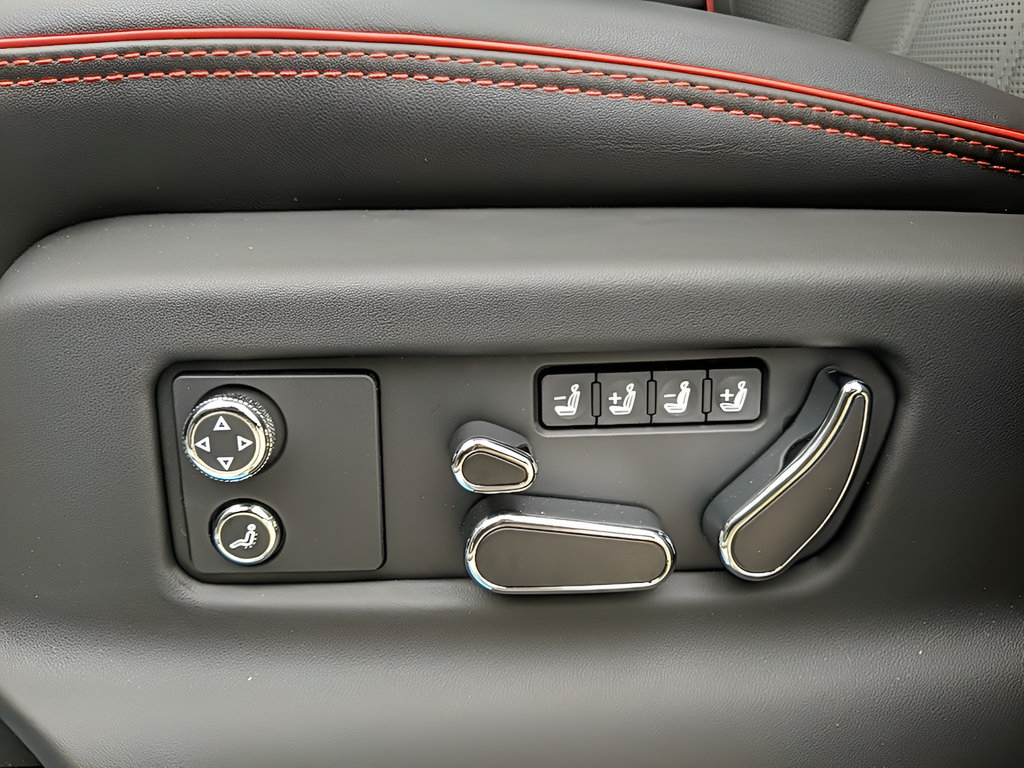 Used 2023 Bentley Bentayga Extended Wheelbase AWD/4WD image 20
