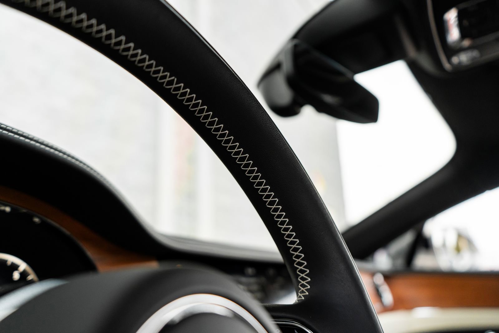 Certified 2023 Bentley Continental GT Azure image 32