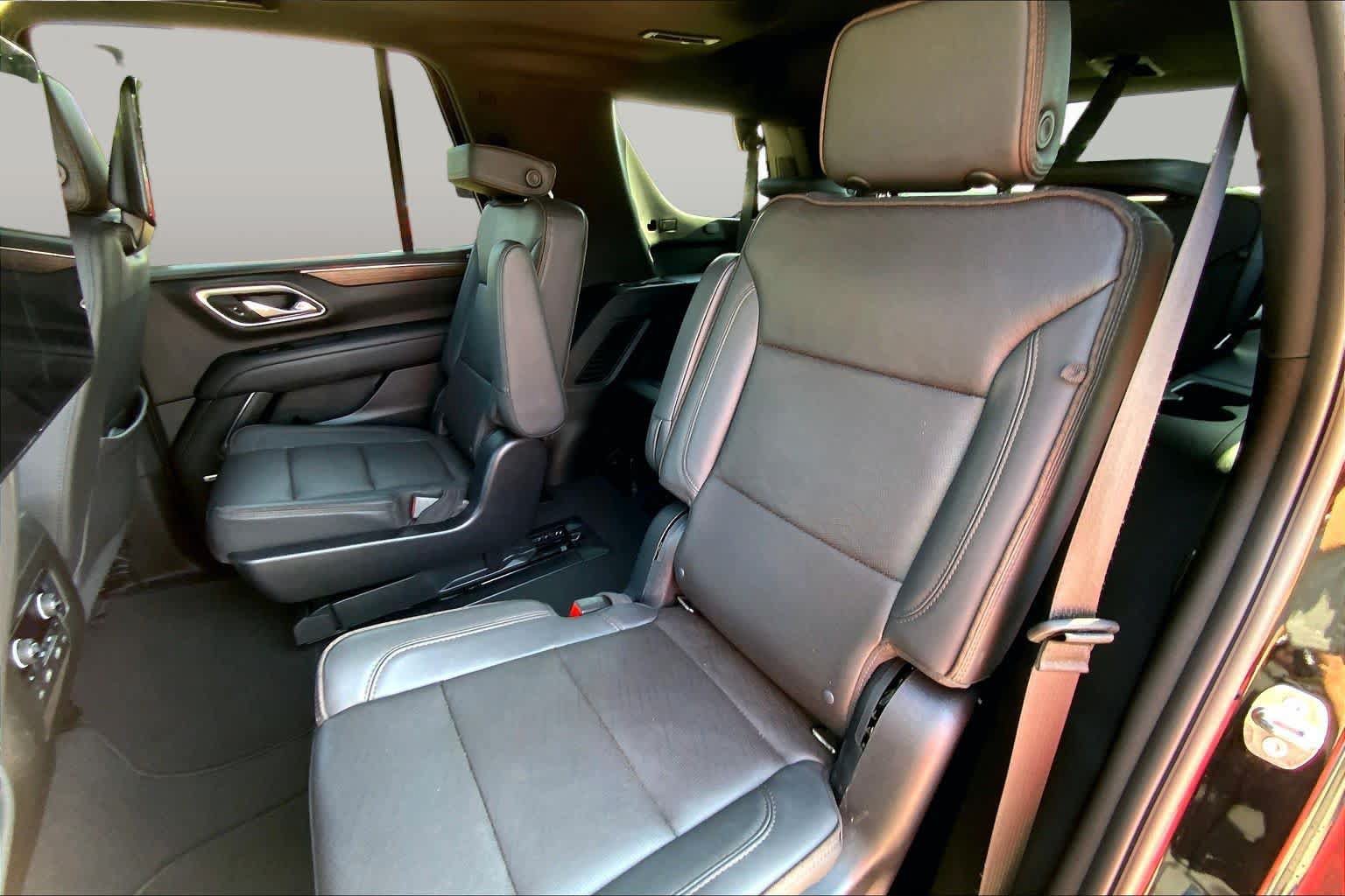 Used 2023 Chevrolet Tahoe High Country w/ Advanced Technology Package AWD/4WD image 19