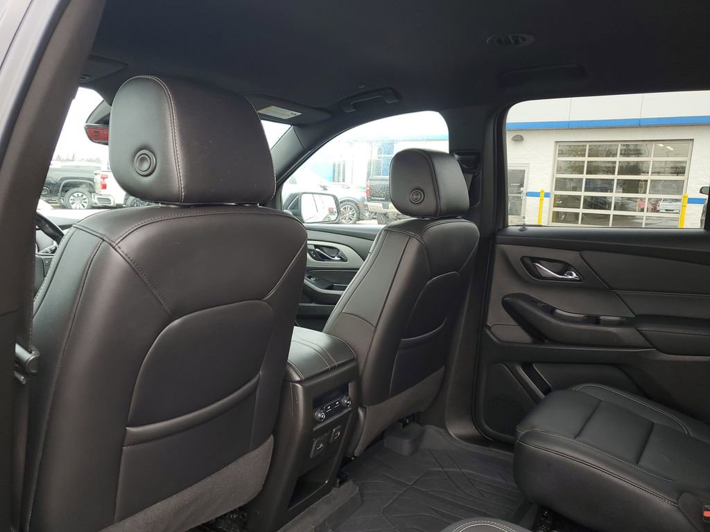 Used 2022 Chevrolet Traverse LT w/ LT Premium Package image 37