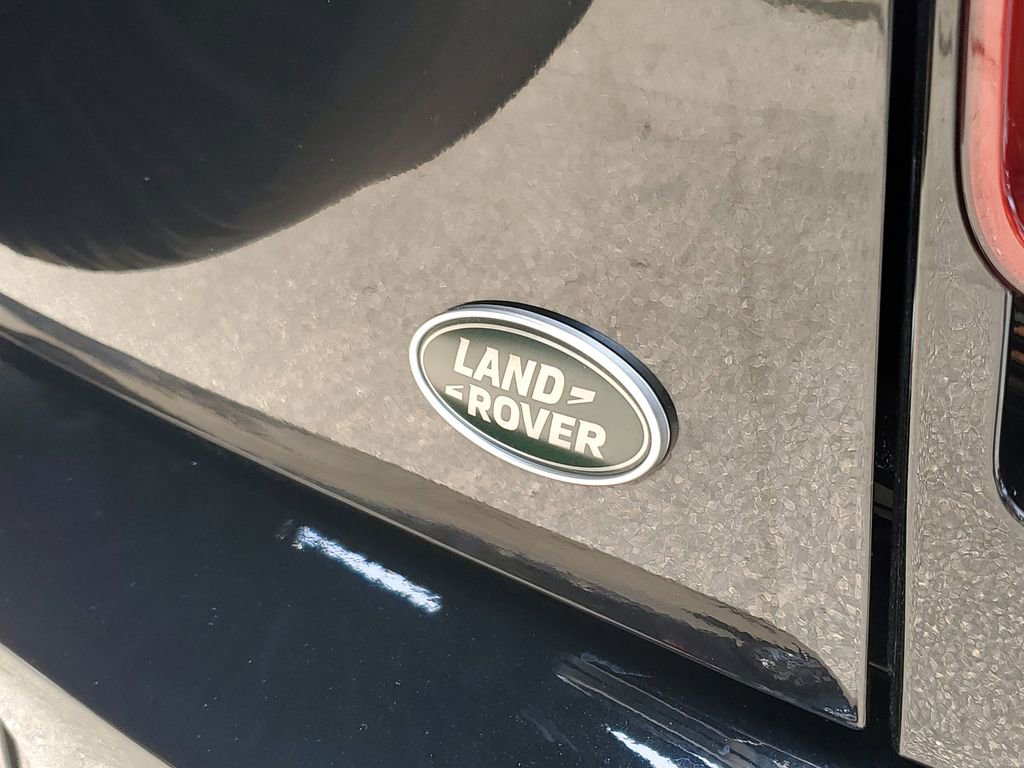 Used 2022 Land Rover Defender 110 S AWD/4WD image 8