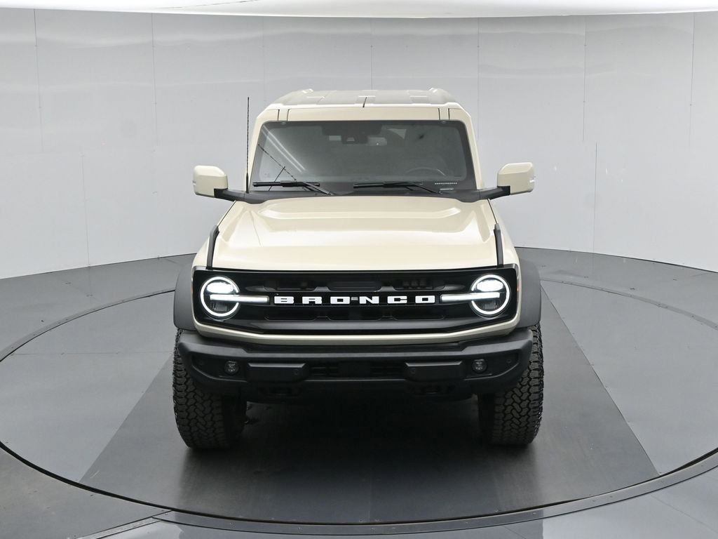 Certified 2025 Ford Bronco Outer Banks w/ Sasquatch Package AWD/4WD image 40