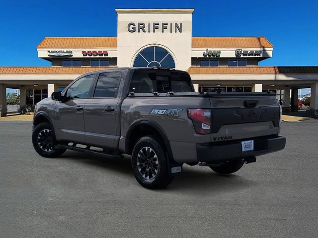 Used 2024 Nissan Titan PRO-4X w/ Pro-4x Convenience Package AWD/4WD image 9