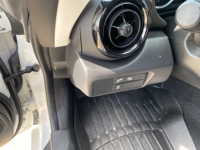 Used 2025 MAZDA MX-5 Miata RF Club RWD image 17
