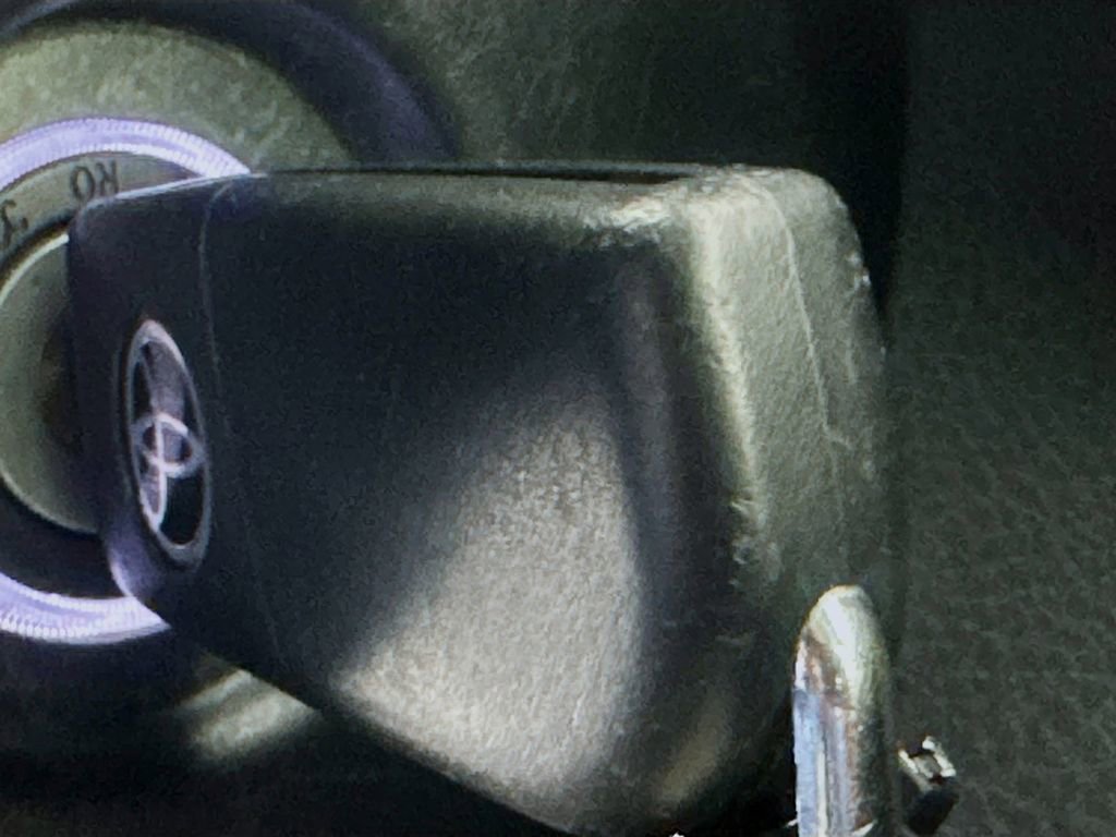 Used 2019 Toyota Camry SE image 19