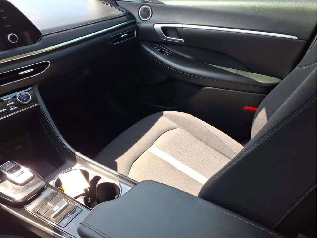 Used 2022 Hyundai Sonata SEL image 12