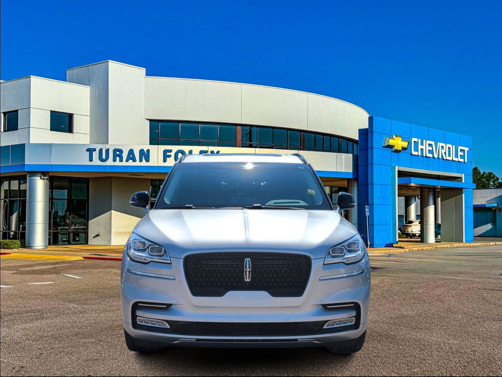 Used 2023 Lincoln Aviator Reserve w/ Equipment Group 201A image 8