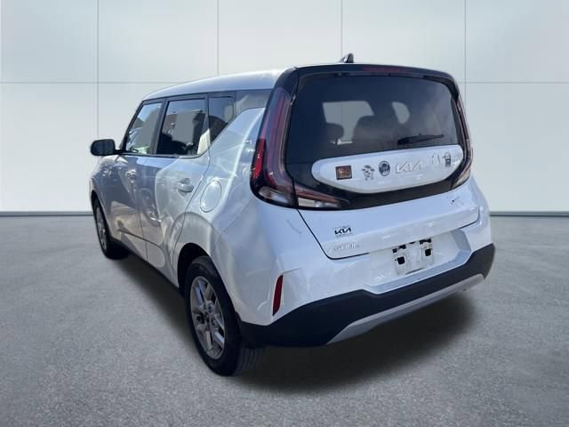 Used 2023 Kia Soul S image 4