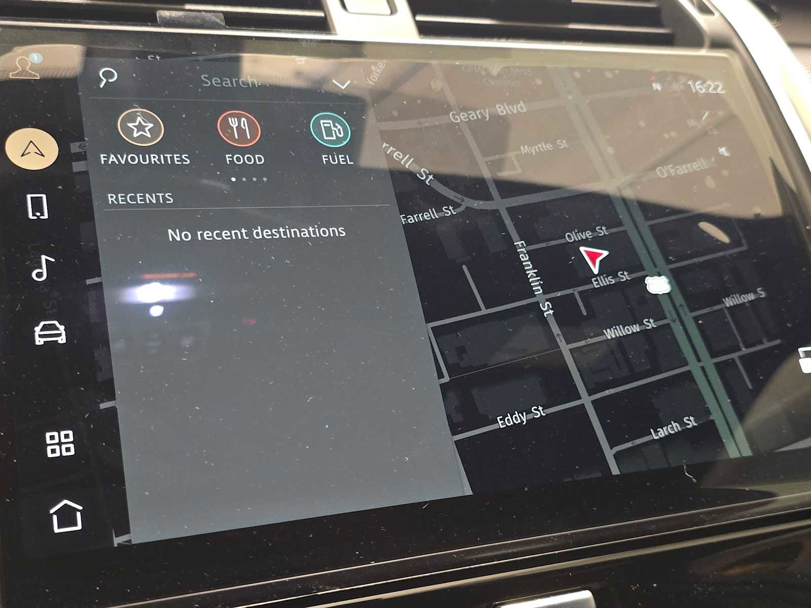 New 2025 Land Rover Discovery Dynamic SE image 29