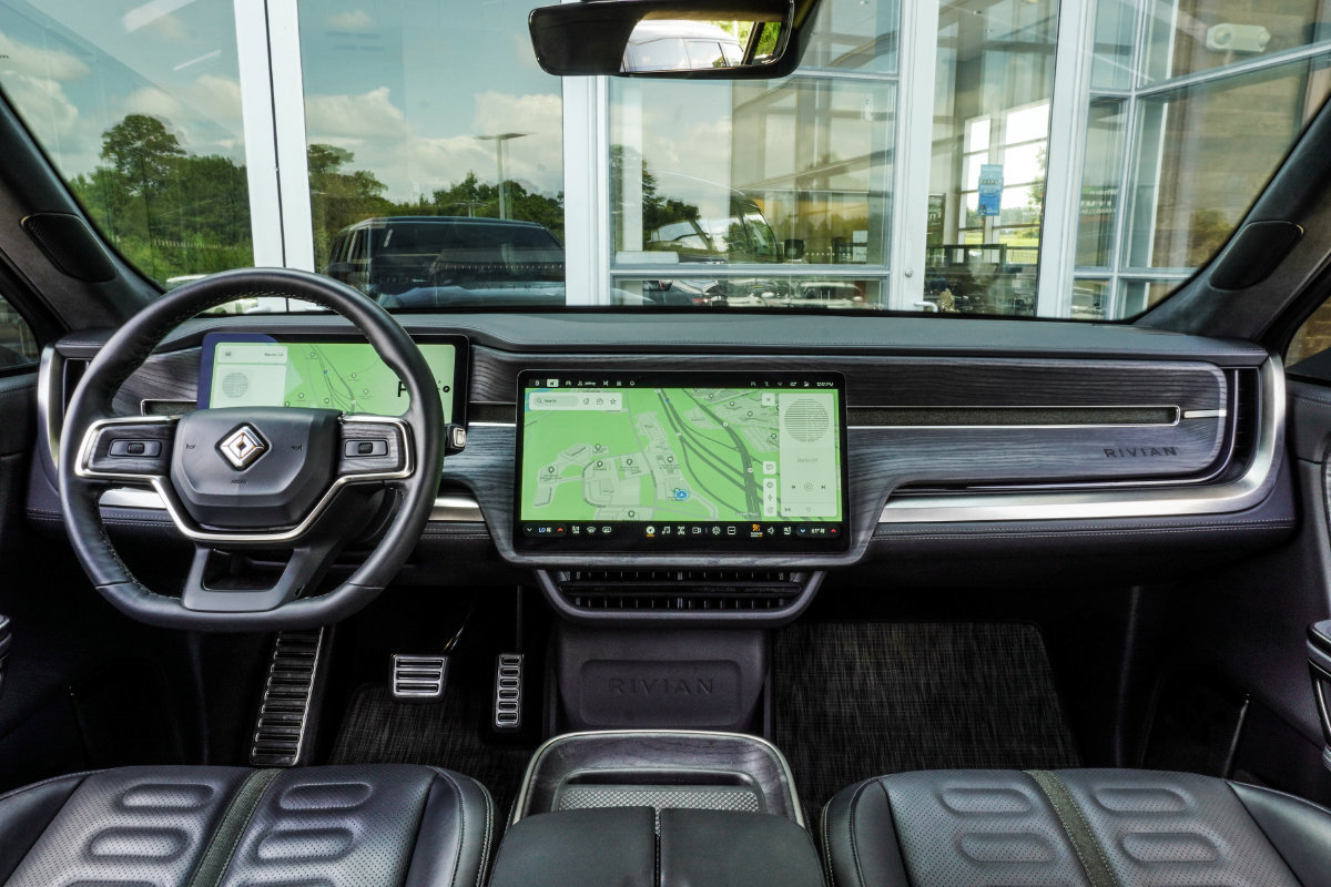 Used 2024 Rivian R1S Adventure Quad AWD/4WD image 5
