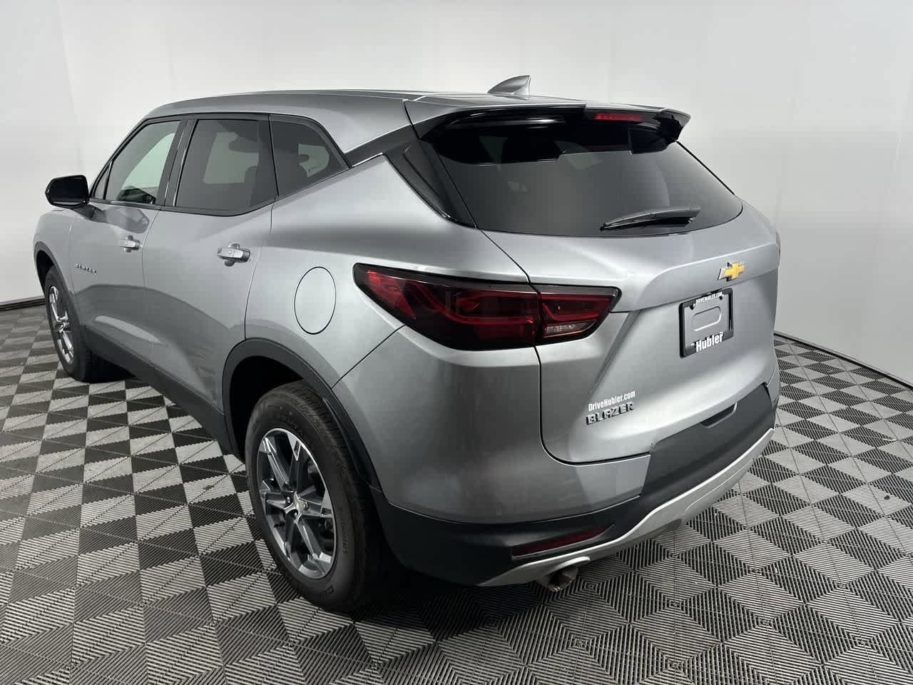 Used 2025 Chevrolet Blazer LT FWD image 6
