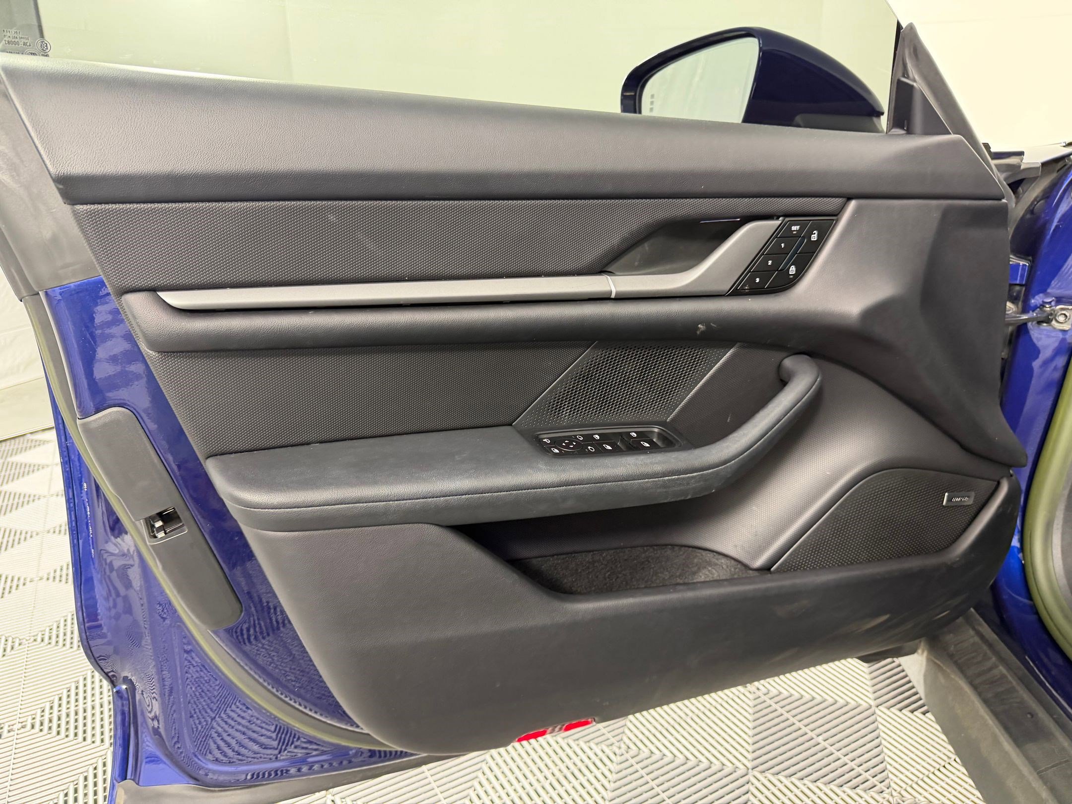 Certified 2022 Porsche Taycan 4S image 14