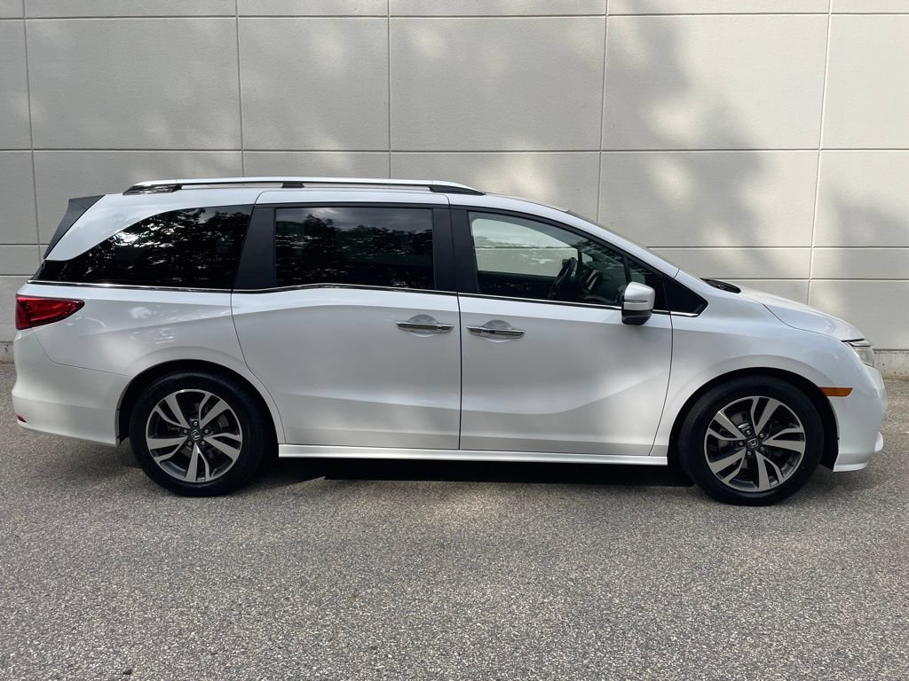 Certified 2024 Honda Odyssey Touring image 3